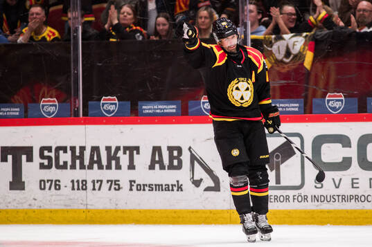 Brynäs Anton Rödin jublar