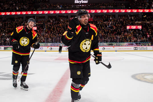 Brynäs Anton Rödin jublar