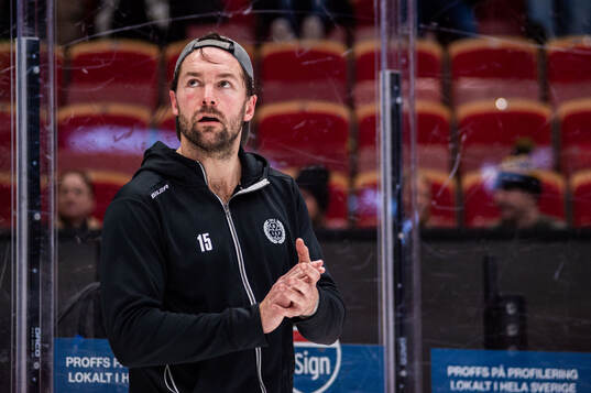 Brynäs Simon Bertilsson jublar