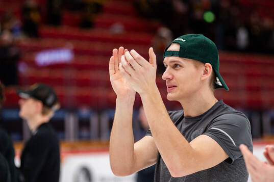Brynäs Oskar Lindblom jublar