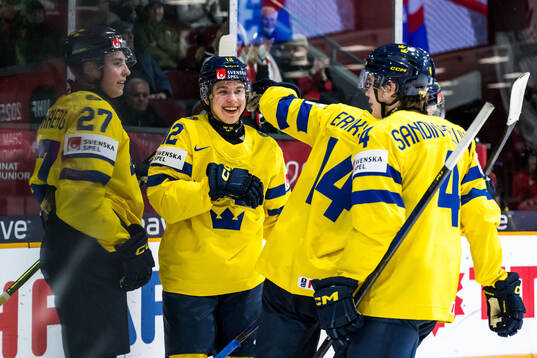 Linus Eriksson of Sweden celebrates with David Granberg,