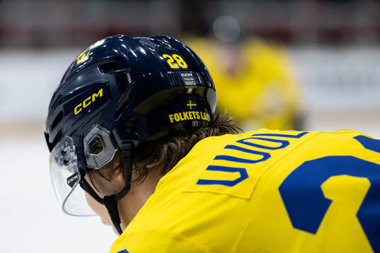 The helmet of Oskar Voullet of Sweden