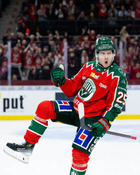 Frölundas Arttu Ruotsalainen jublar