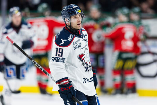 Linköpings Patrick Russell deppar