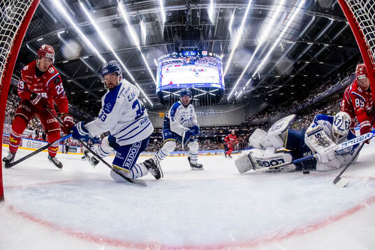 Timrås Filip Hållander och Leksands Eddie Larsson och