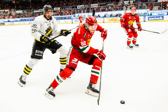 AIKs Oscar Nord och Moras Roope Laavainen
