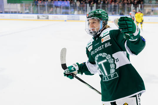 Tingsryds Linus Hedman jublar 1-0
