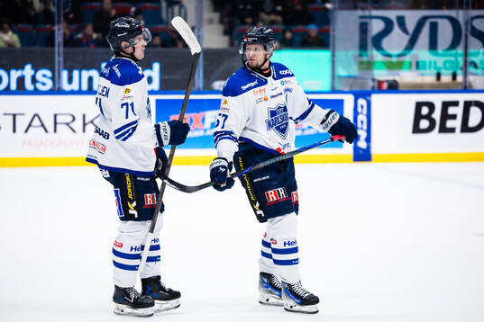 Karlskogas Eskild Bakke Olsen och Johan Motin deppar