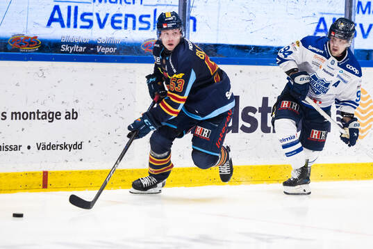 Djurgårdens David Blomgren och Karlskogas Henrik Larsson