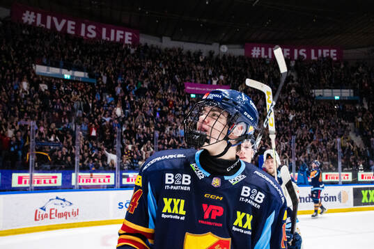 Djurgårdens Anton Frondell jublar