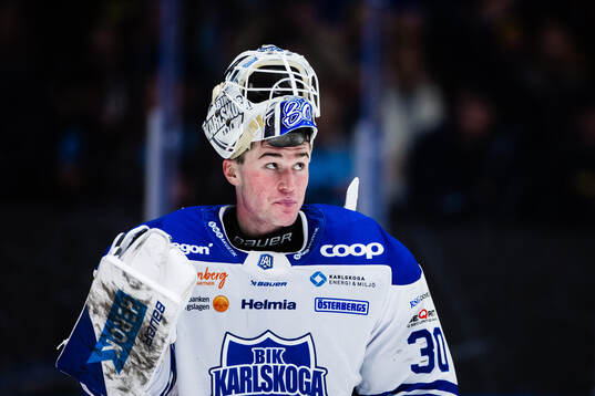 Karlskogas målvakt Samuel Jonsson deppar
