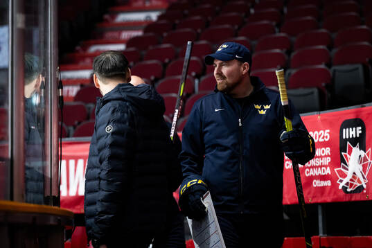 Assistant coach Gereon Dahlgren of Sweden at a practice