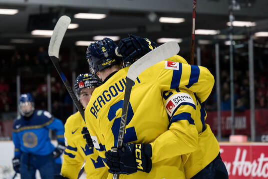 Rasmus Bergqvist and Linus Eriksson of Sweden celebrates