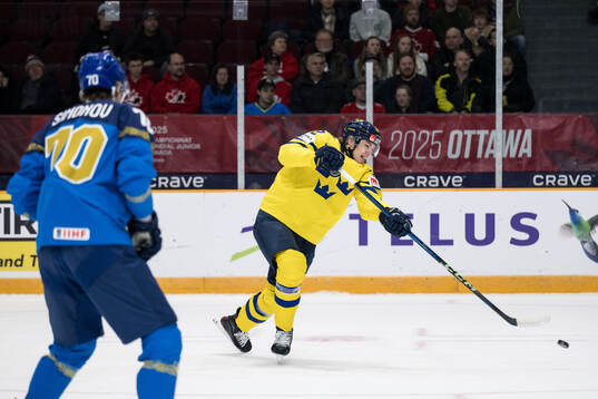 Anton Wahlberg of Sweden scores 5-0