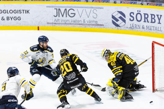 Södertäljes Jacob Bjerselius gör 1-3 bakom Västerås