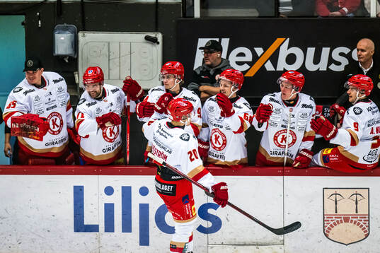Kalmars John Dahlström jublar