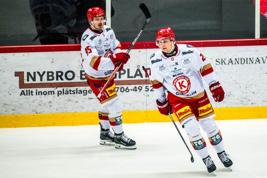 Kalmars John Dahlström jublar
