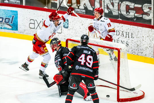 Kalmars John Dahlström jublar