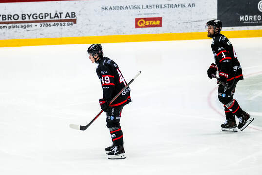 Nybros Kalle Holm och Ludwig Blomstrand deppar