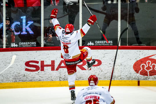 Kalmars Martin Schreiber jublar