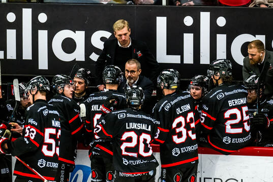 Nybros tränare Tommy Samuelsson deppar