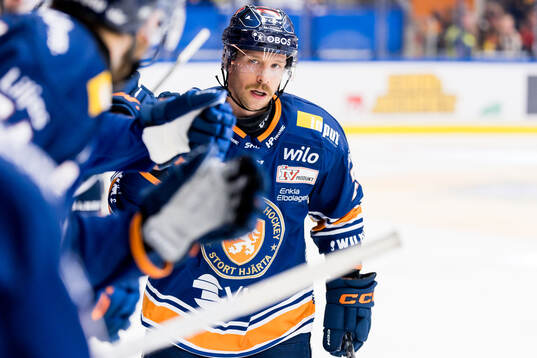 Växjös Brian Cooper jublar