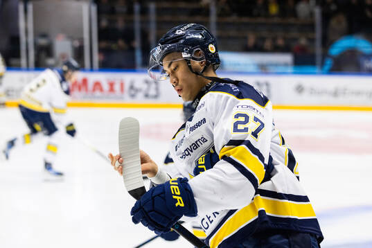 HV71s Jonathan Ang på uppvärmningen