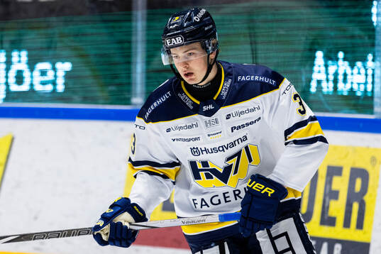 HV71s Axel Landén på uppvärmningen