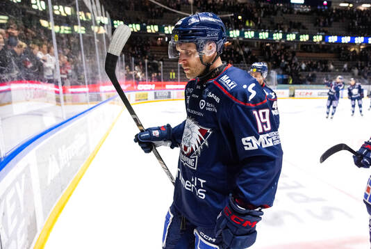 Linköpings Patrick Russell deppar