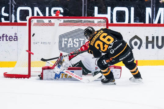 Skellefteås Anton Heikkinen gör 1-0