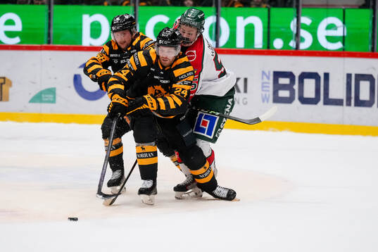 Skellefteås Oscar Lindberg och Frölundas Ivar Stenberg