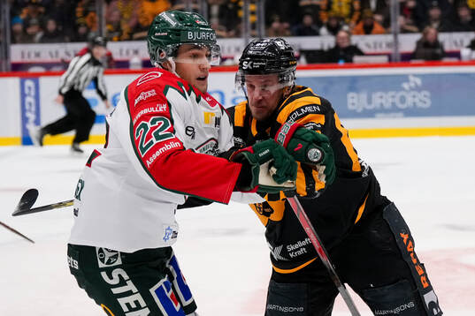 Frölundas Linus Nässen och Skellefteås Jonathan Pudas