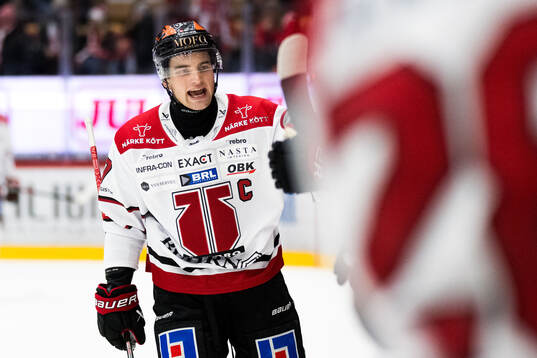 Örebros Glenn Gustafsson jublar