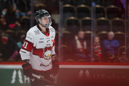 Malmö Redhawks Joseph Berger innan ishockeymatchen i SHL