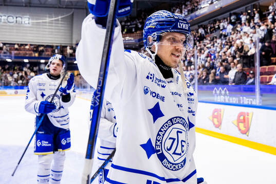 Leksands Joonas Lyytinen jublar