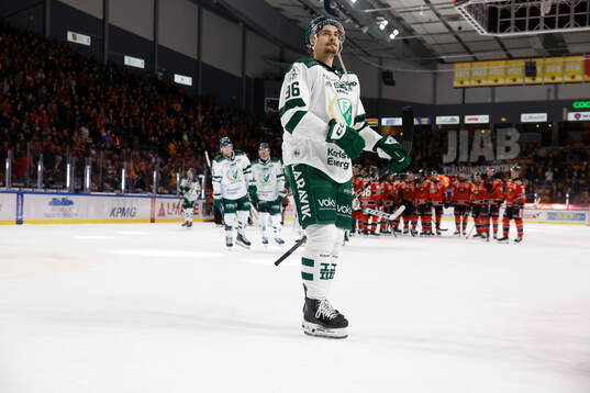 Färjestads David Tomasek deppar