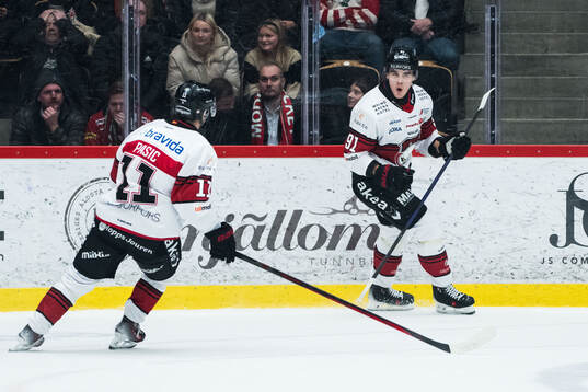 Malmö Redhawks Axel Sundberg jublar