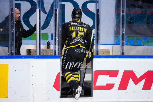 AIKs Jordan Bellerive i utvisningsbåset