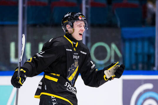 AIKs Oliver Tärnström jublar