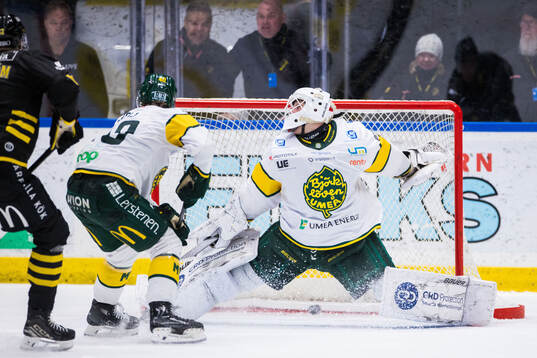 AIKs Oliver Tärnström (ej i bild) gör 4-3 bakom