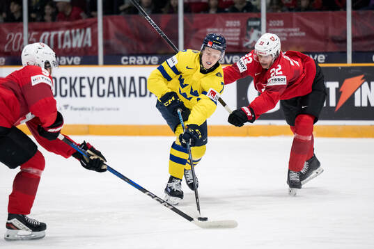 Felix Nilsson of Sweden and Andro Kaderli of Switzerland