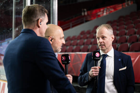 Head coach Magnus Hävelid of Sweden is interviewed in the