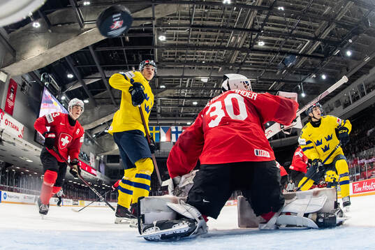 Bläddra bland fler bilder av 2025 IIHF World Junior Championship, day 4, Switzerland - Sweden