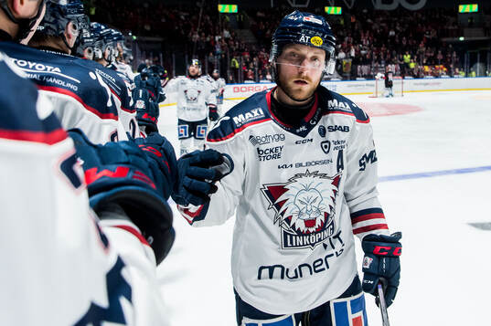 Linköpings Linus Hultström jublar