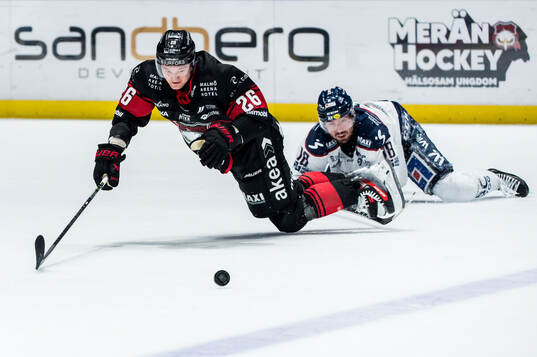 Malmö Redhawks Teemu Kivihalme och Linköpings Remi Elie
