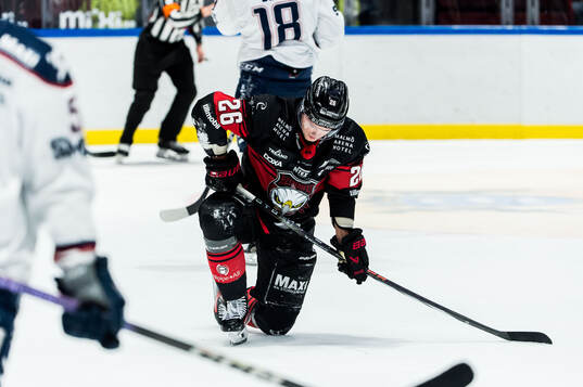 Malmö Redhawks Teemu Kivihalme deppar