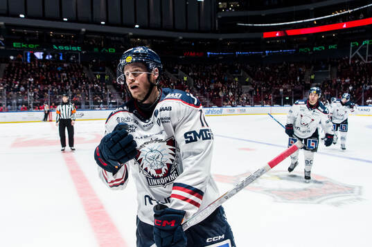 Linköpings Henrik Törnqvist jublar