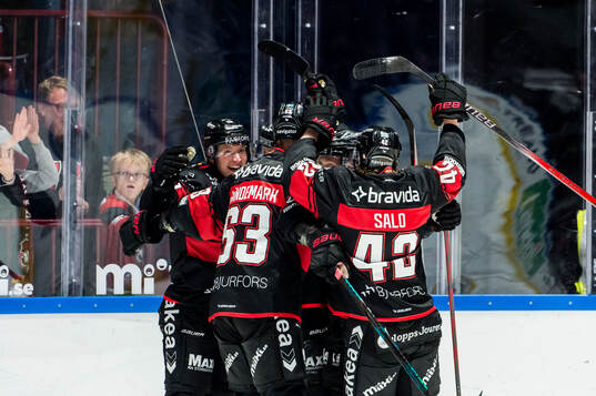 Malmö Redhawks Thomas Berg Paulsen jublar