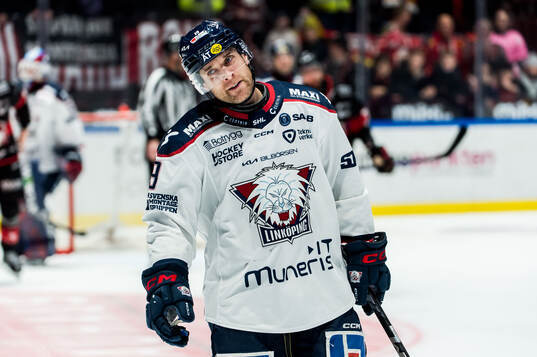 Linköpings Patrick Russell deppar