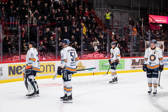 Växjös Emil Sylvegård och Felix Robert deppar